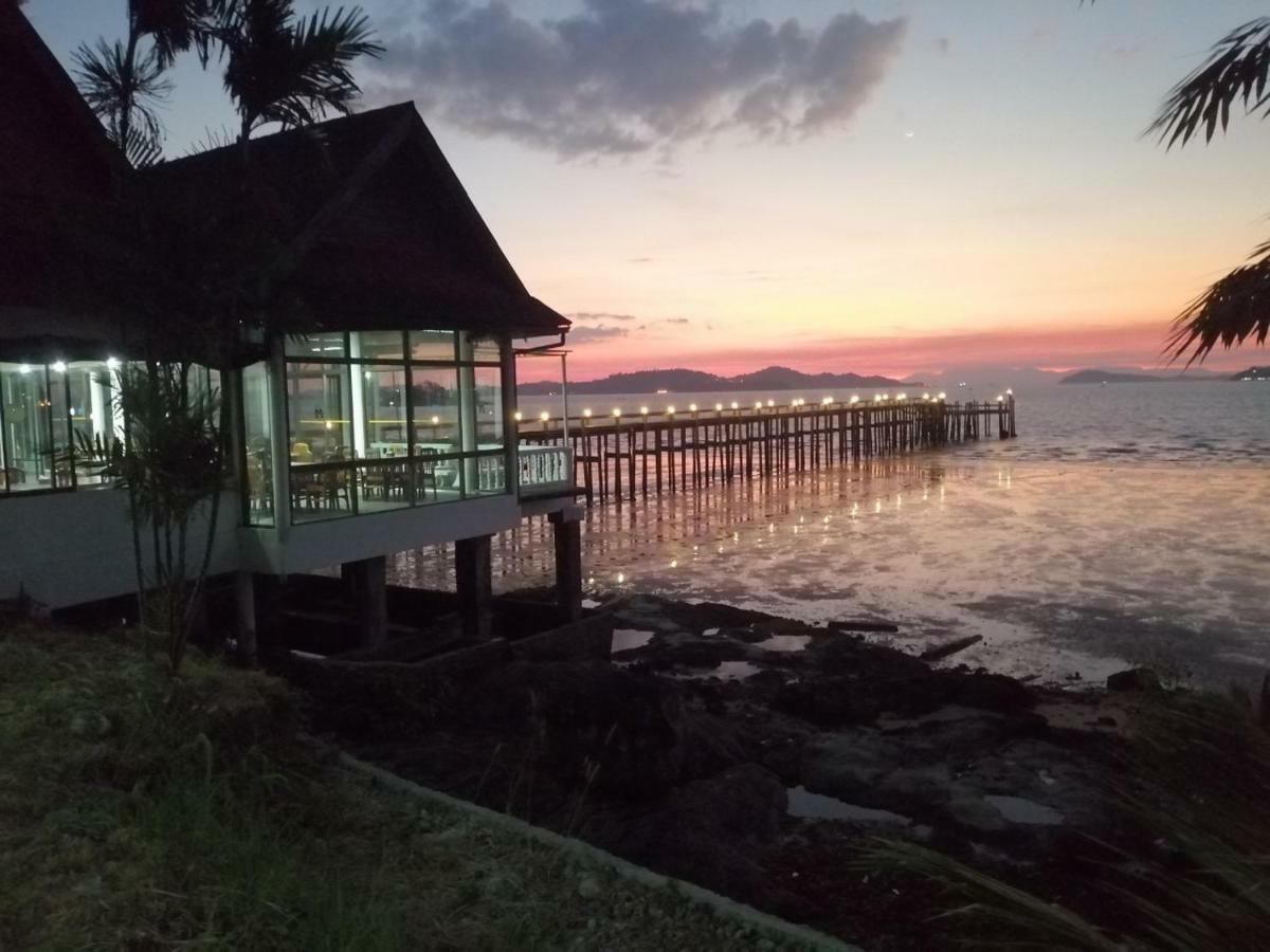 Jansom Beach Resort Ranong Exterior photo