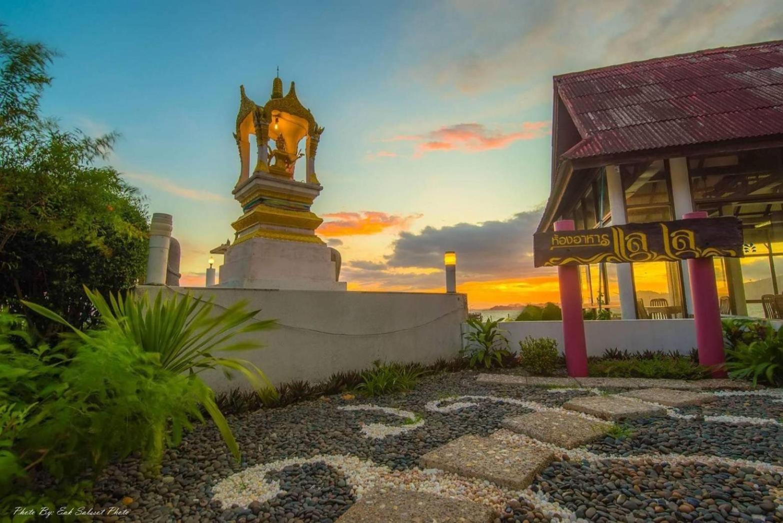 Jansom Beach Resort Ranong Exterior photo