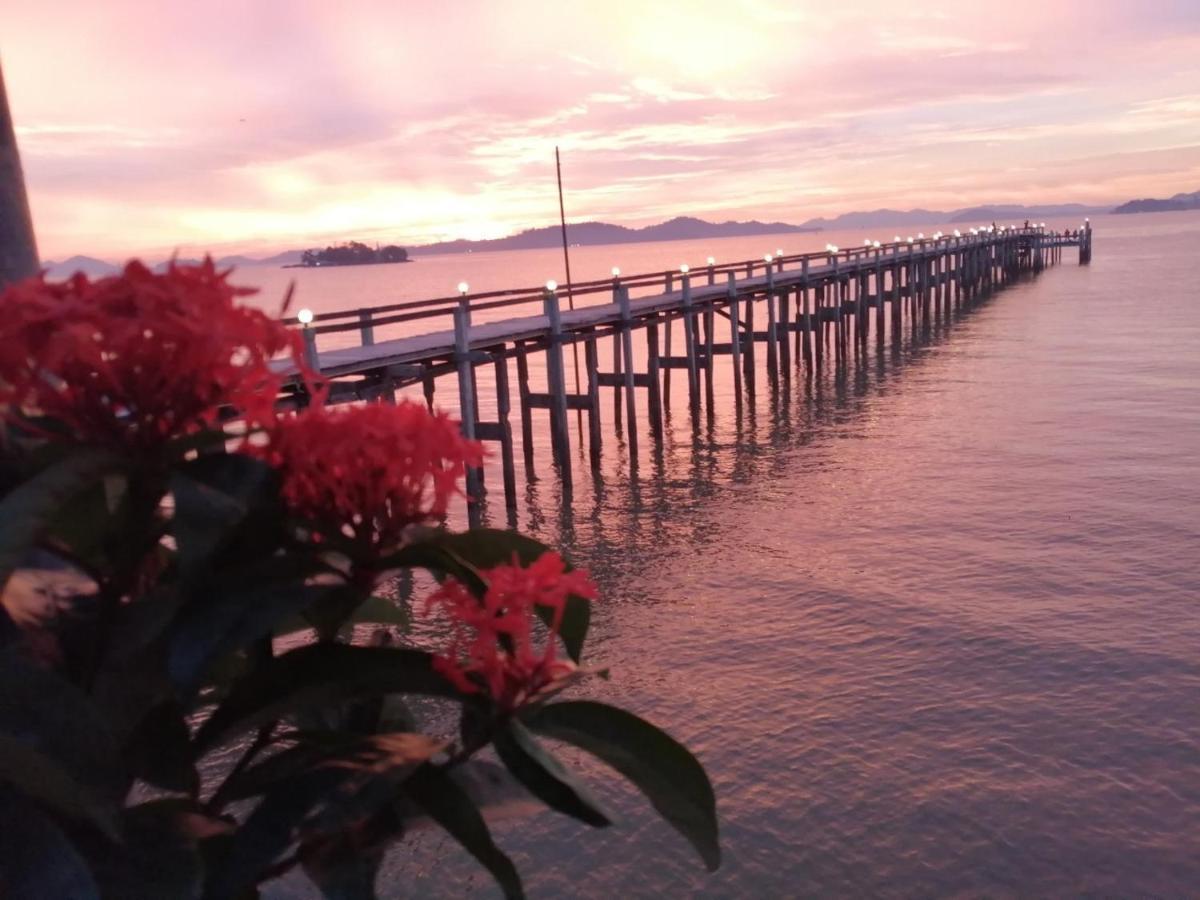 Jansom Beach Resort Ranong Exterior photo